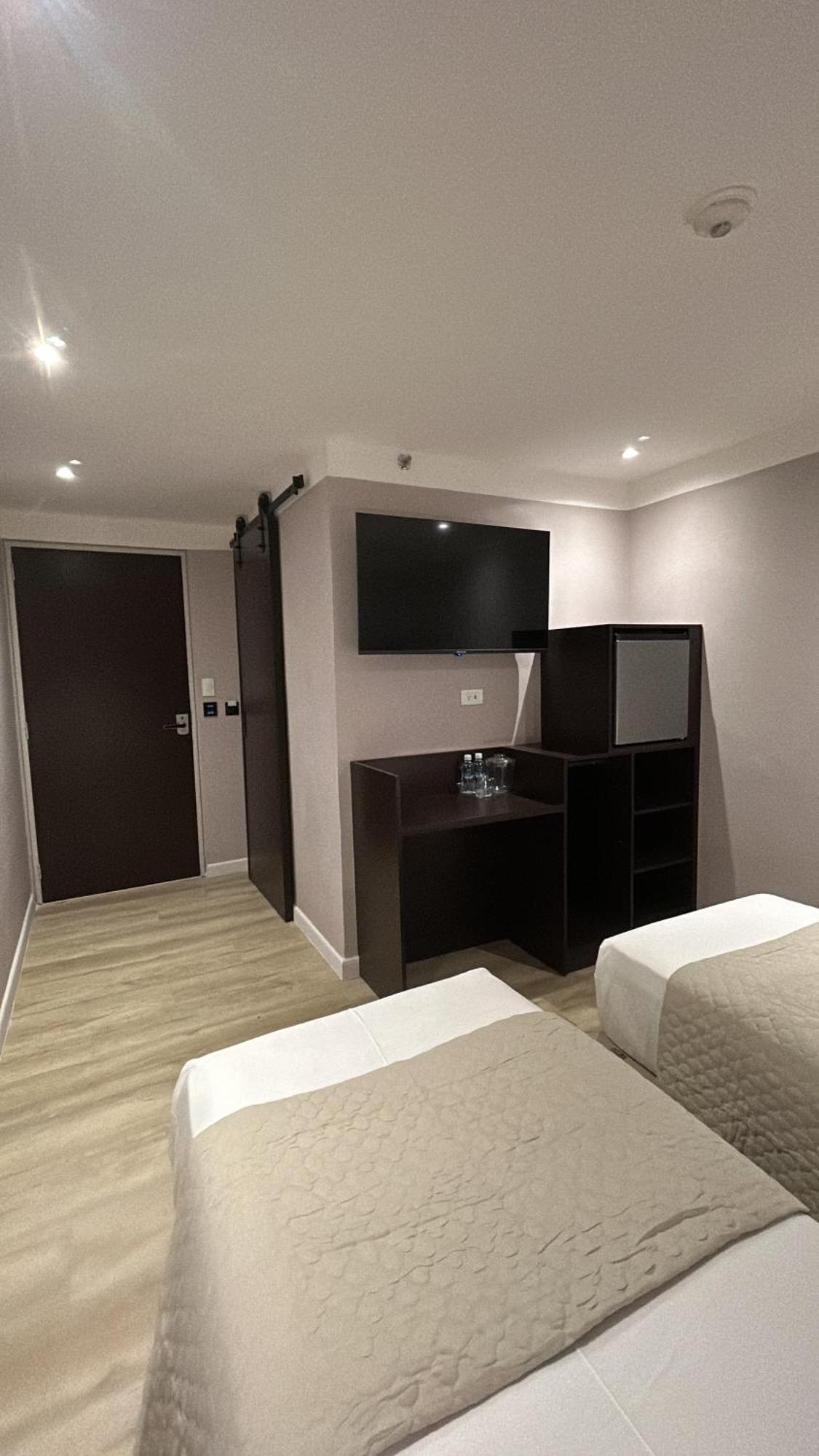 Hotel Grand Galaxie การากัส ภายนอก รูปภาพ