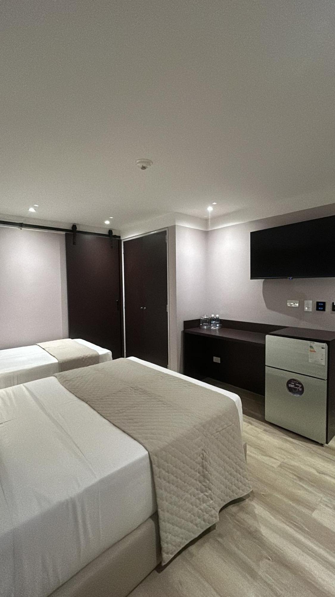 Hotel Grand Galaxie การากัส ภายนอก รูปภาพ