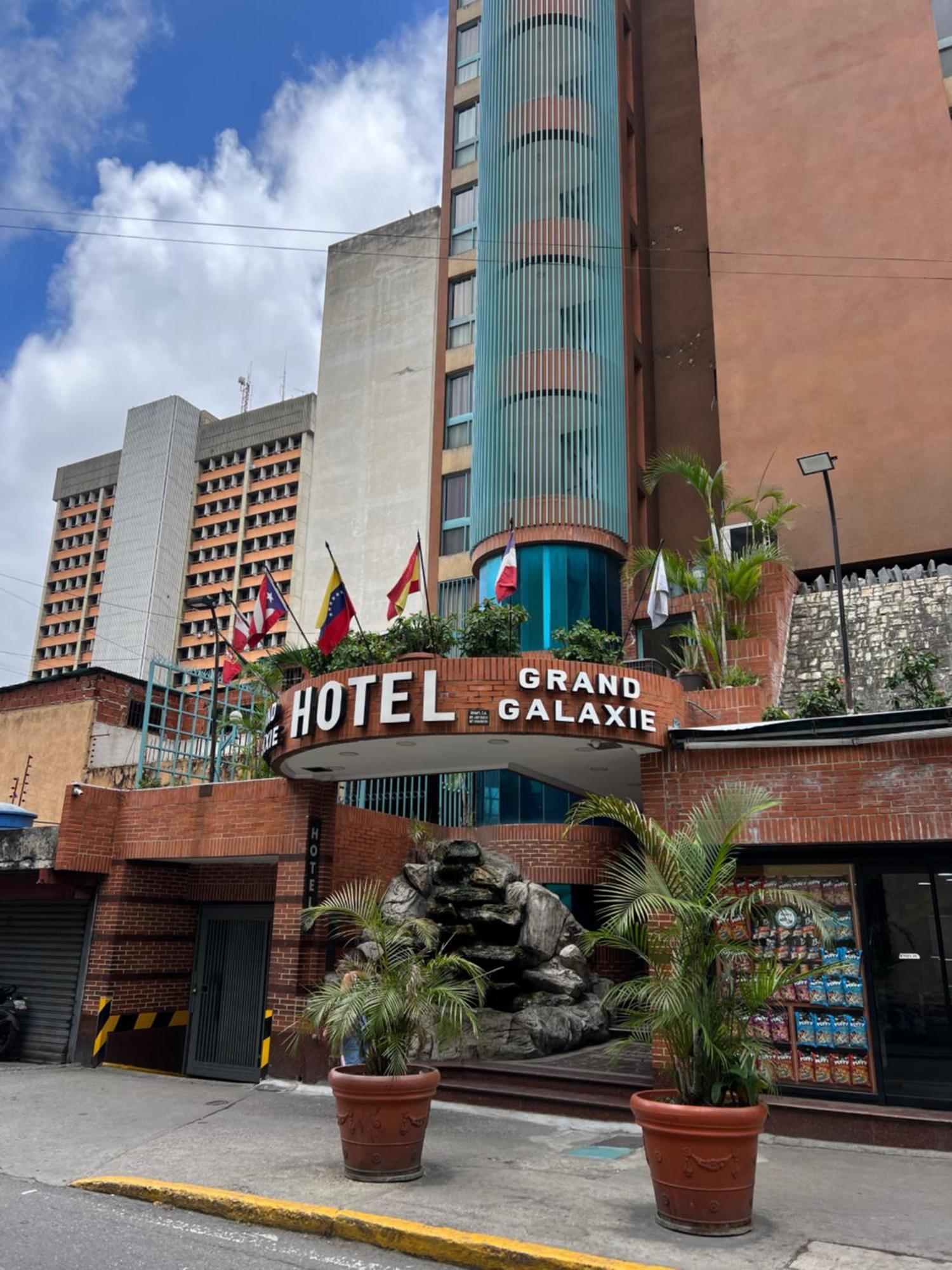 Hotel Grand Galaxie การากัส ภายนอก รูปภาพ